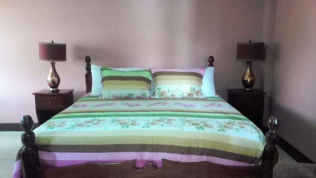 Hotel Tropik Leadonna Teluk Montego Bagian luar foto