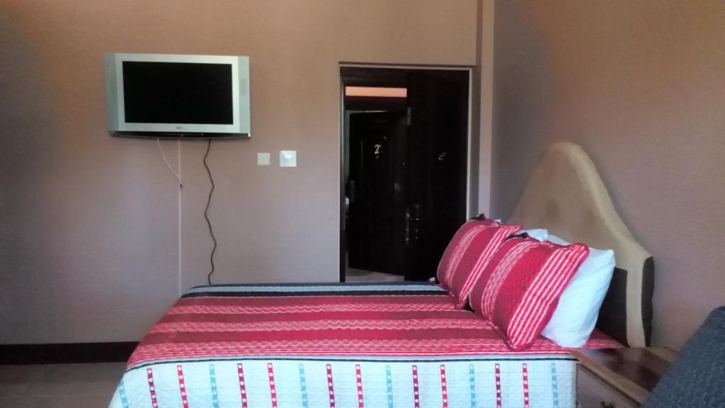 Hotel Tropik Leadonna Teluk Montego Bagian luar foto