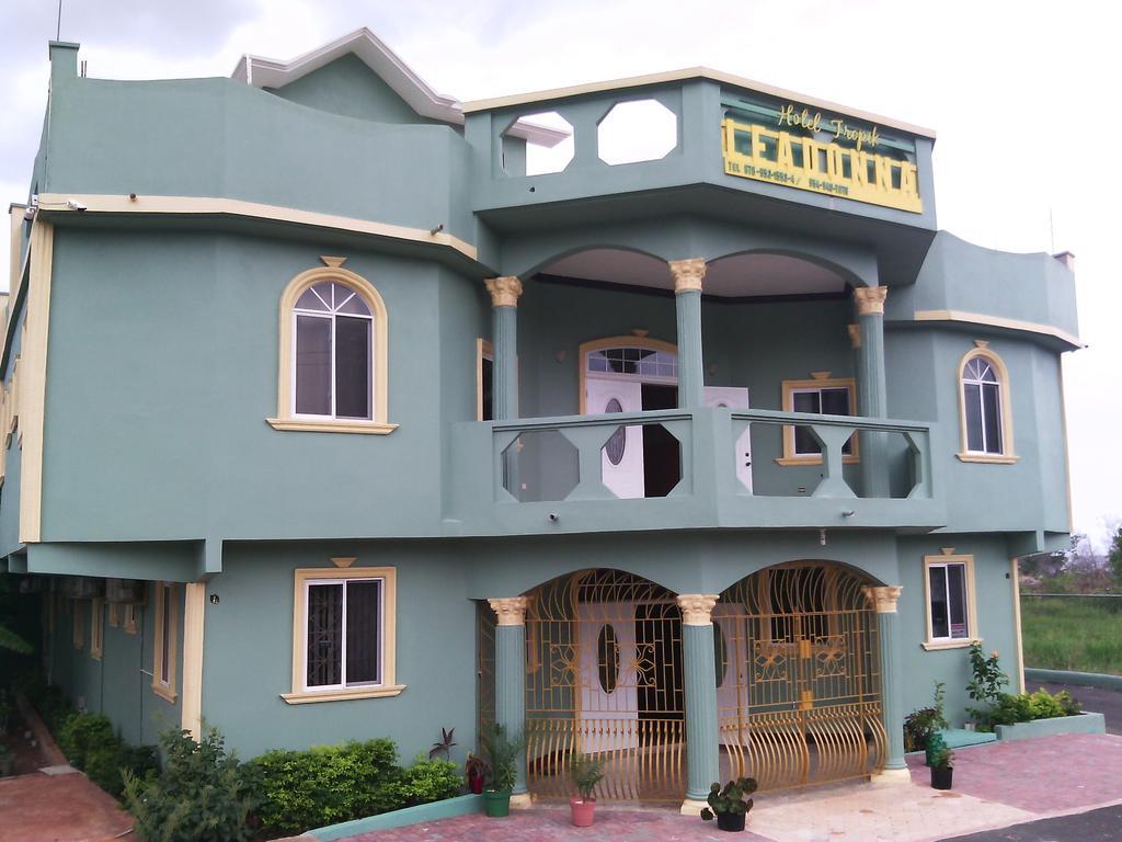 Hotel Tropik Leadonna Teluk Montego Bagian luar foto